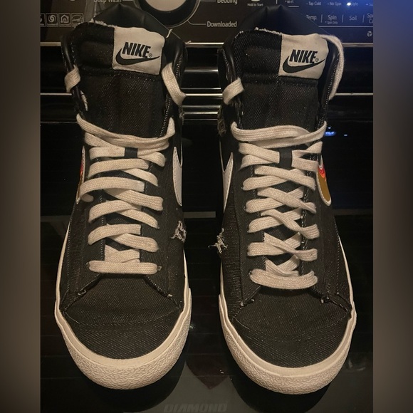 Nike Black High-Top Sneakers with Flame Design - Picture 2 of 7